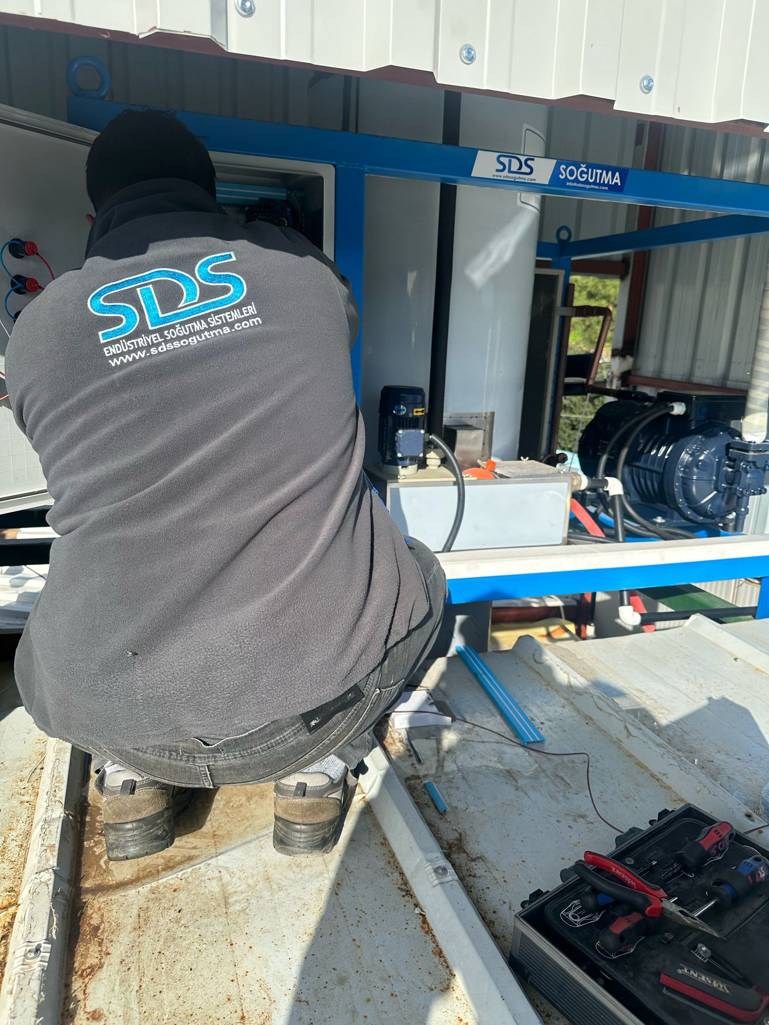 WhatsApp Image 2024-04-18 at 23.32.32 WhatsApp Image 2024-04-18 at 23.32.32